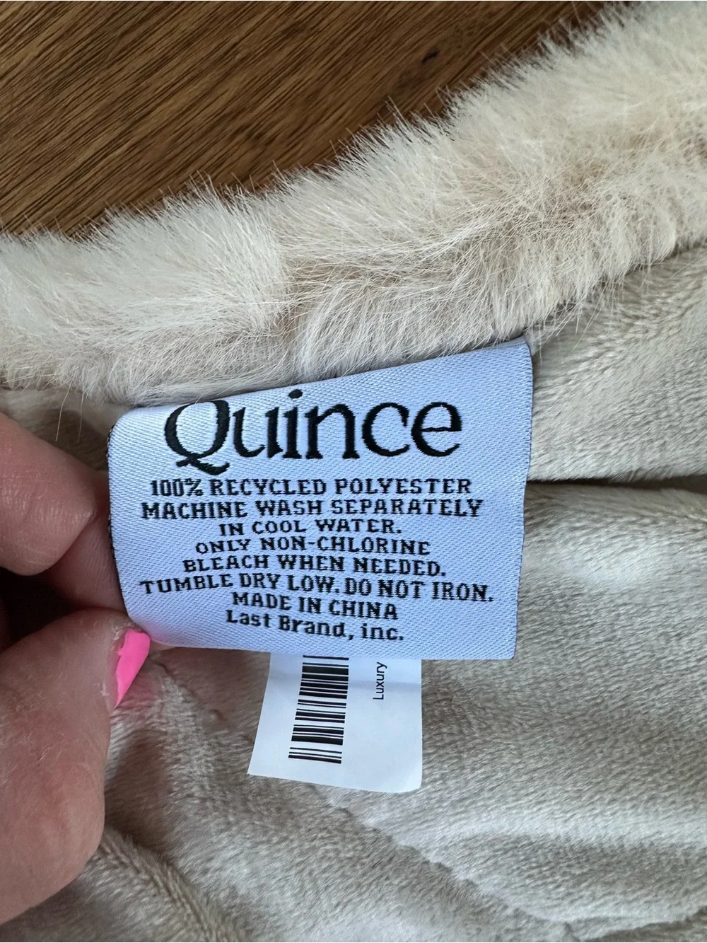 NWT Quince Luxury Faux Fur Throw in Champagne 60”x80”